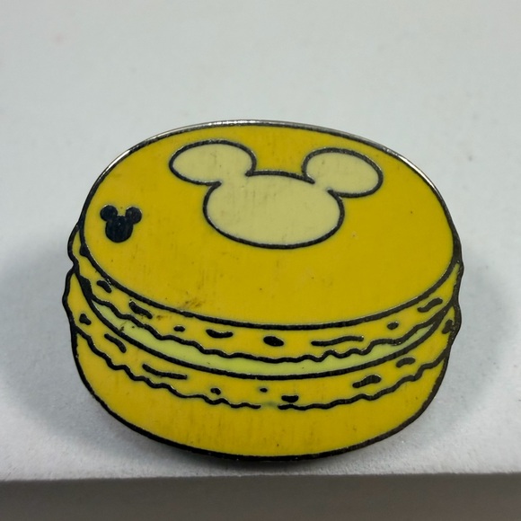 💙3/$20💙 DISNEY TRADING PIN Yellow Mickey Macaron Enamel Pin - Picture 2 of 3